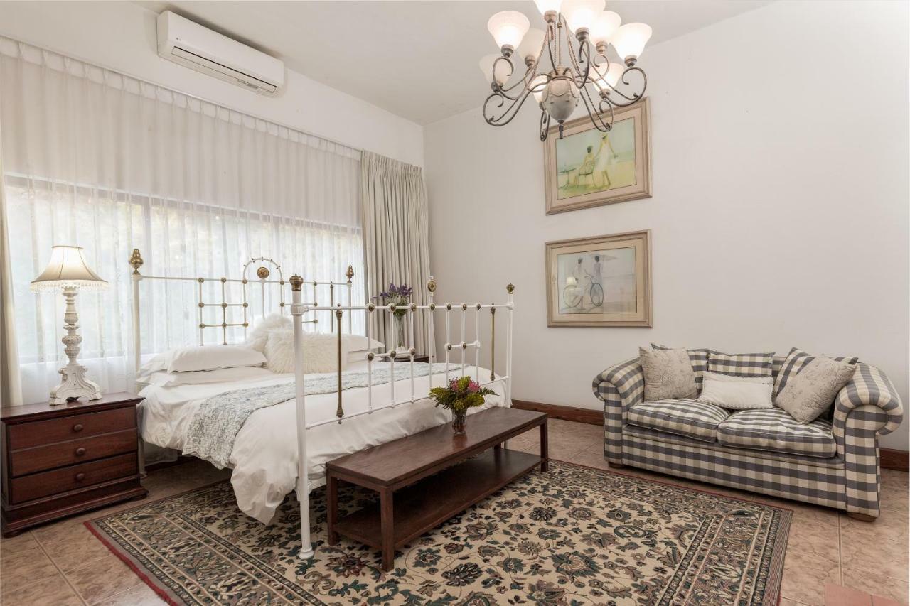 Royston Hall Historical Guesthouse Umtentweni Exterior foto